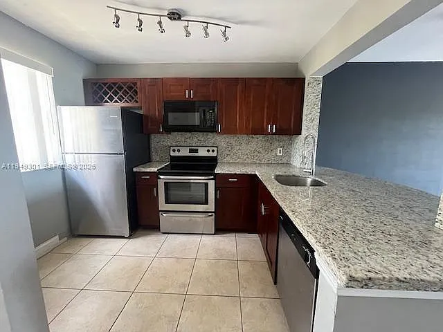 5200 NW 31st Ave #34 — Photo 4