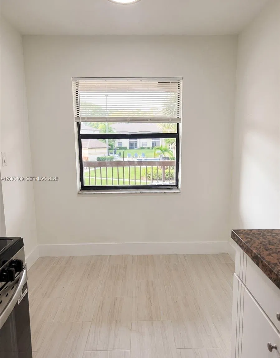 Welleby Shores Condominium — Photo 4