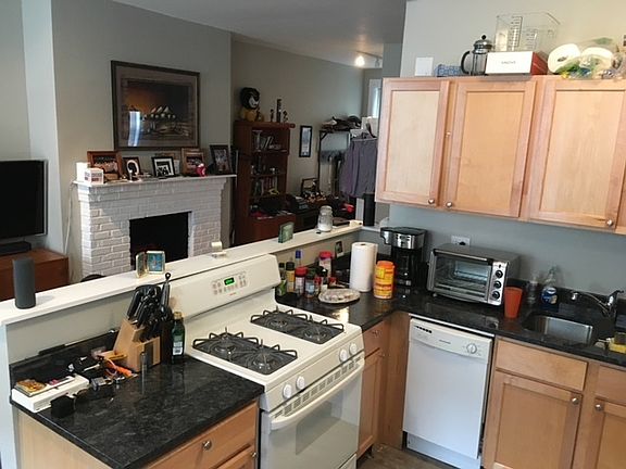5th image of 1914 W Crystal St APT 2R