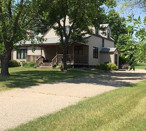 2nd image of 920 Poler St