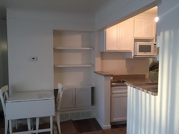 4th image of 3323 6th St