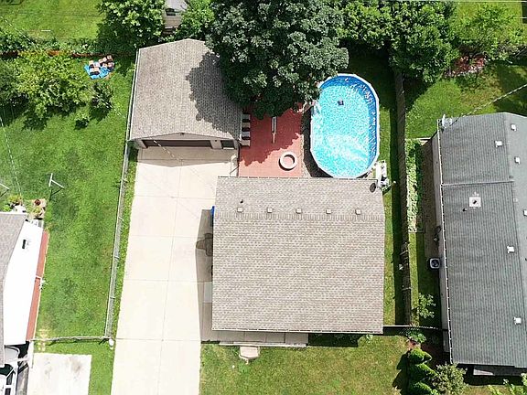 2nd image of 106 Pecos Cir
