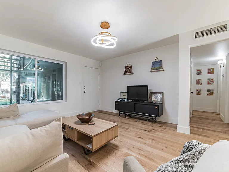 300 Crockett St #111 — Photo 10