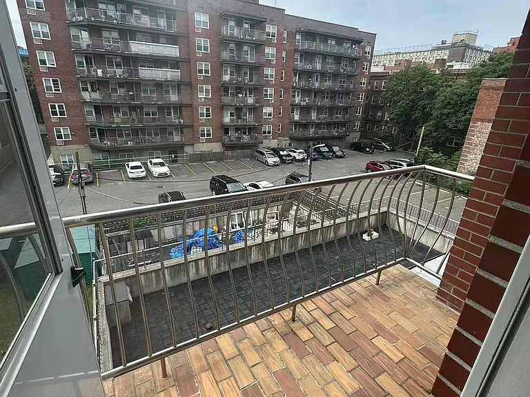 14340 37th Ave #4C — Photo 9
