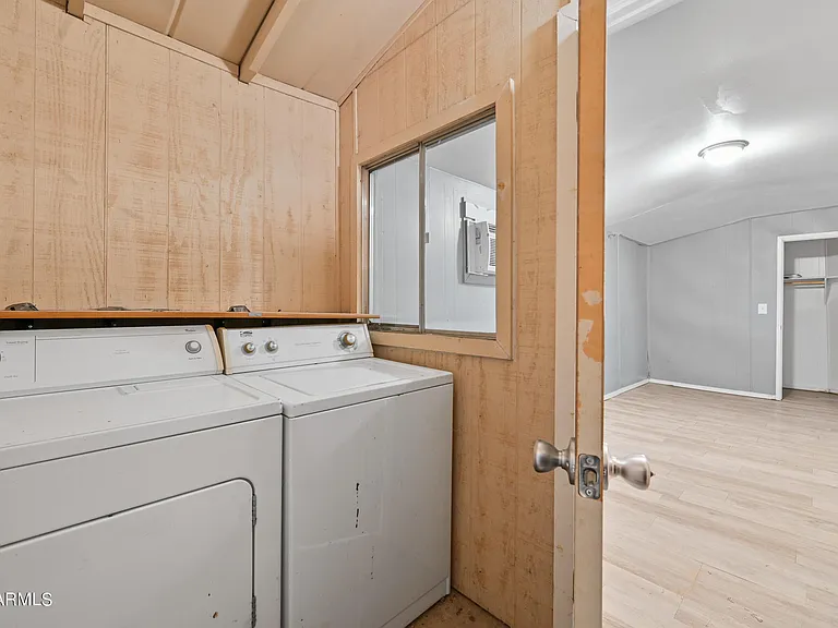 2055 W Gregory St — Photo 13
