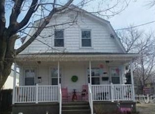 90 Opal St, Milford, CT 06461