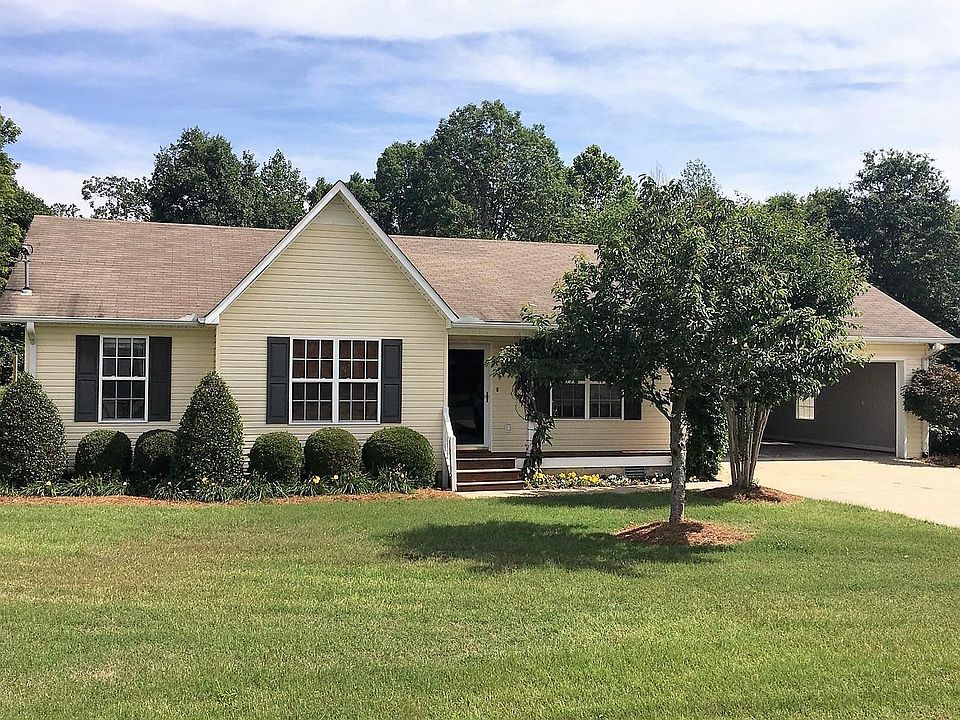 1st image of 90 Childmark Dr