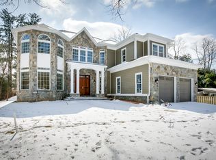 600 Walker Rd, Great Falls, VA 22066