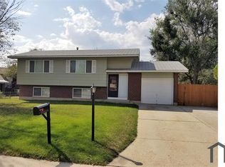32 Willis Dr, Colorado Springs, CO 80911