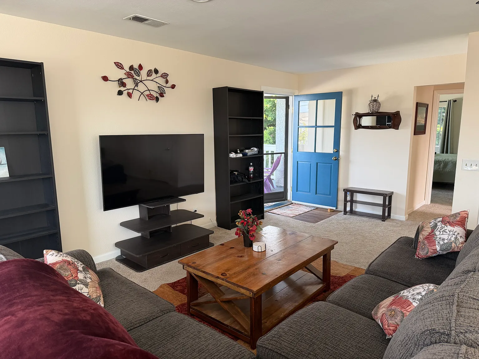 2 bed, 1400 sqft, $2,400 — Photo 4