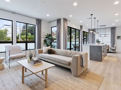 1322 Douglas St, Los Angeles, CA, 90026