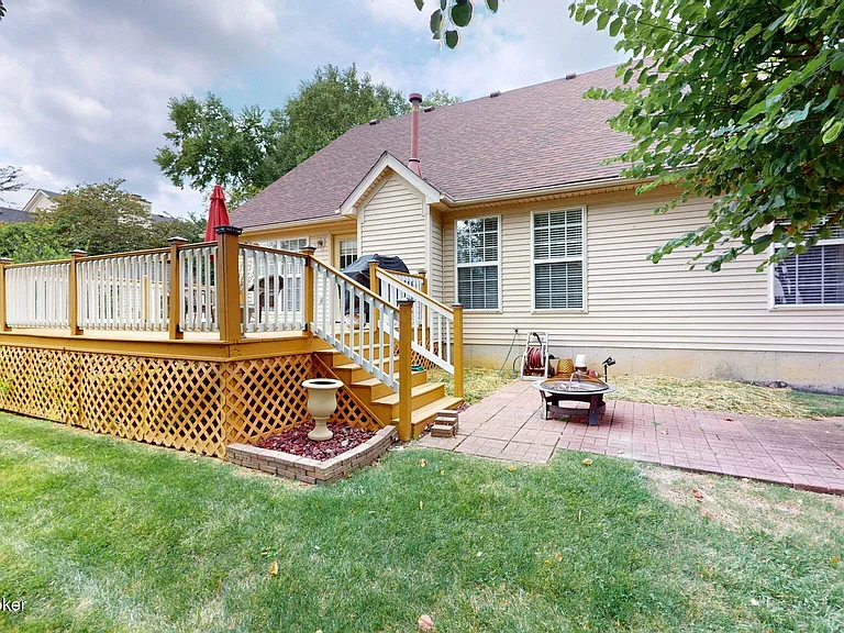 9916 Spring Gate Dr — Photo 24