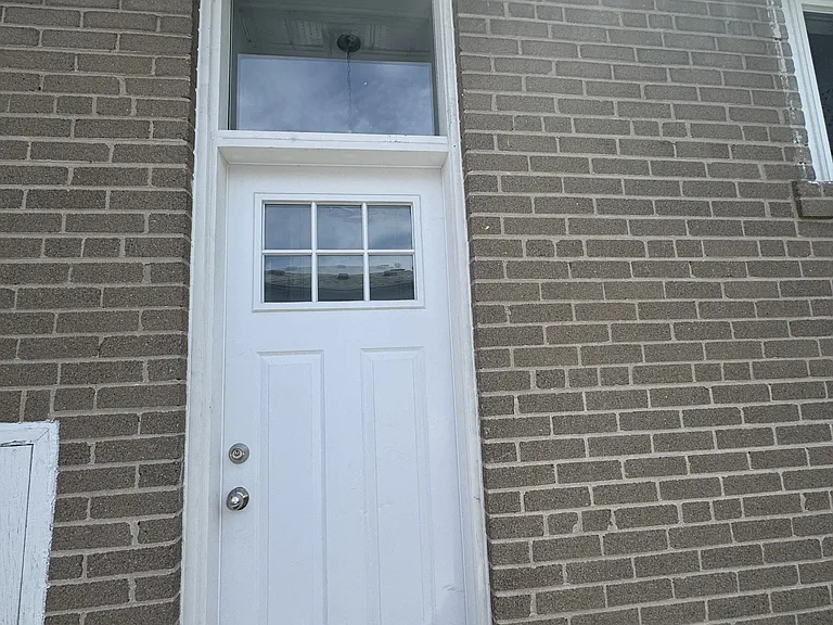 89 Hurley Rd — Photo 2