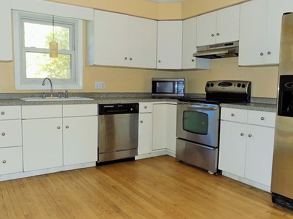2nd image of 14 Collingwood Dr