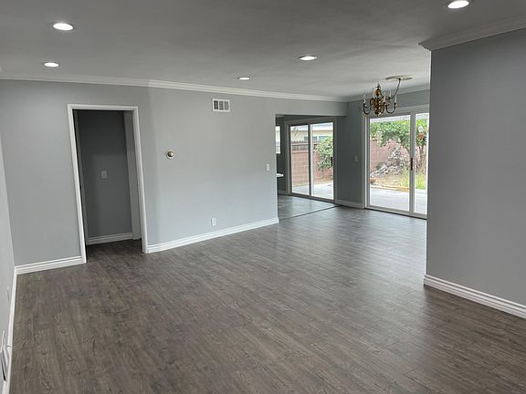 4th image of 9831 Hibiscus Dr