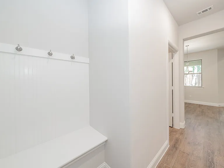 241 Gardenia Dr — Photo 15