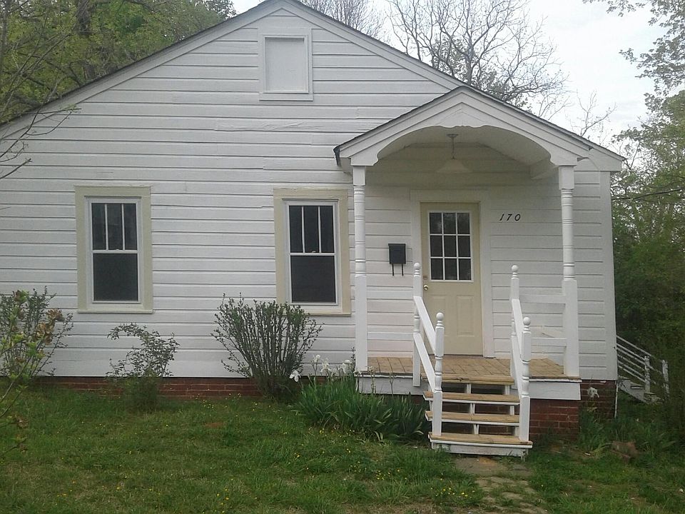 170 Hampton Rd front view