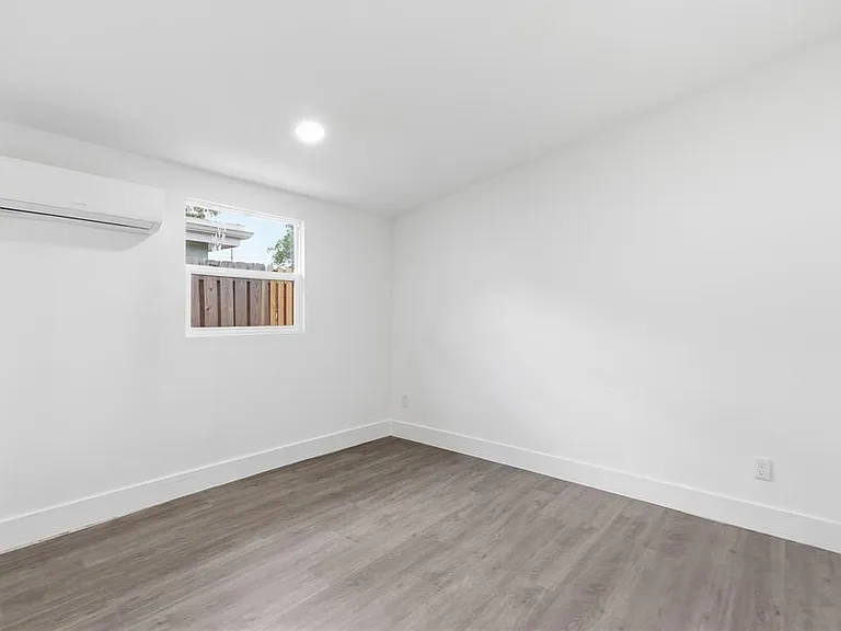 6713 S Mascotte St — Photo 24