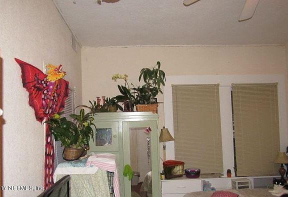 5th image of 537 Lawton Ave