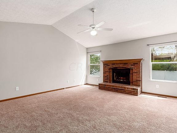 4th image of 297 Penwood Ct