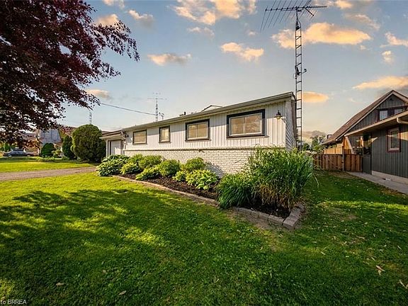 2nd image of 382 Cedar Dr