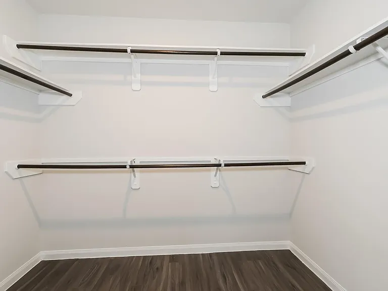 2451 Gibbs Bend Ct — Photo 13