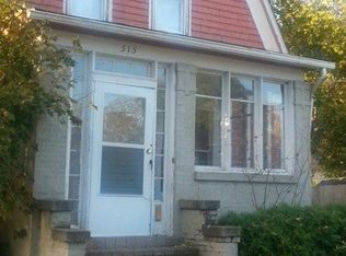 515 Algona Ave, Elgin, IL 60120