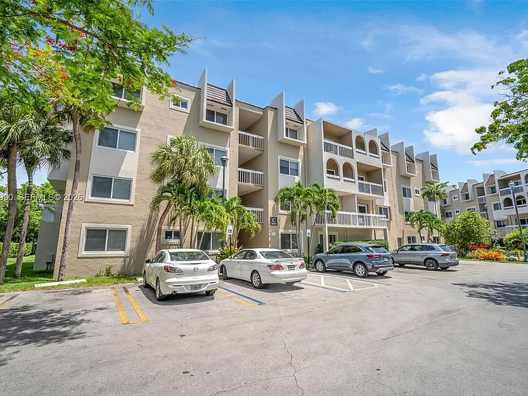 8101 Camino Real #402 — Photo 36