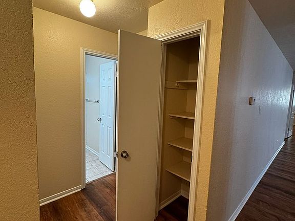 4th image of 800 N 5th St