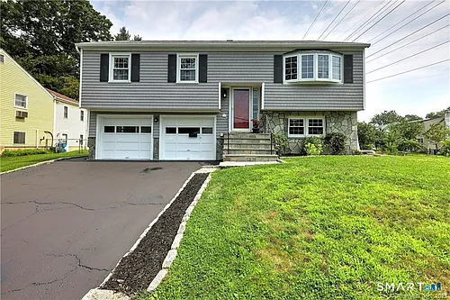 24 Beau St Photo 1