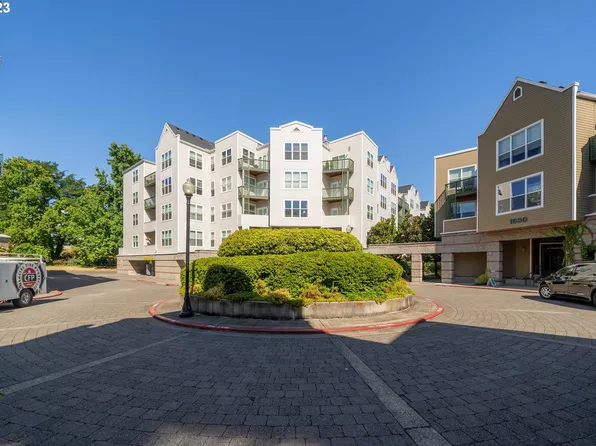 1710 S Harbor Way Unit 402, Portland, OR 97201