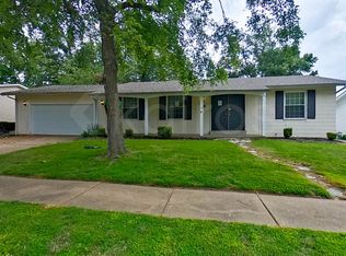 1943 Mantilla Ln, Florissant, MO 63031