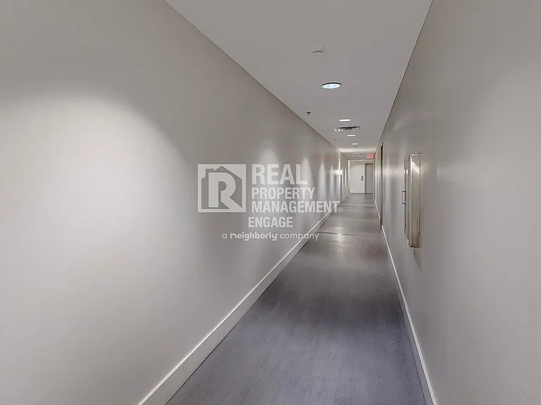 1200 Main St #910 — Photo 3