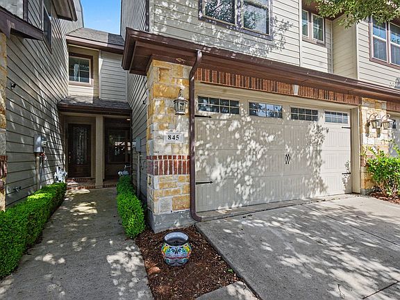3rd image of 845 Vashon Dr