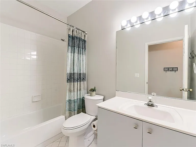 8529 Fairway Bend Dr — Photo 20