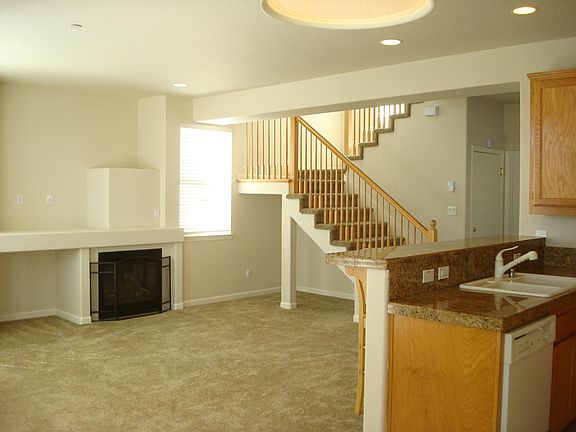 4th image of 8424 Trione Cir