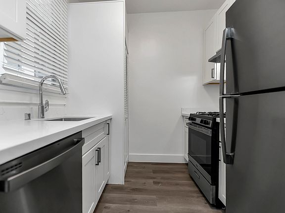 2nd image of 814 California St APT 8
