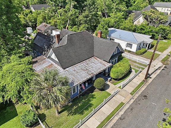 4th image of 655 7th Ave NE