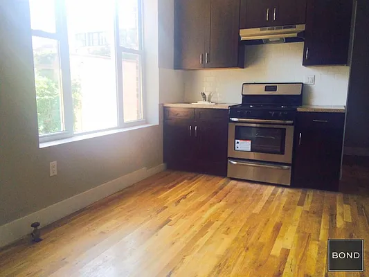 Rented by Bond New York | media 6