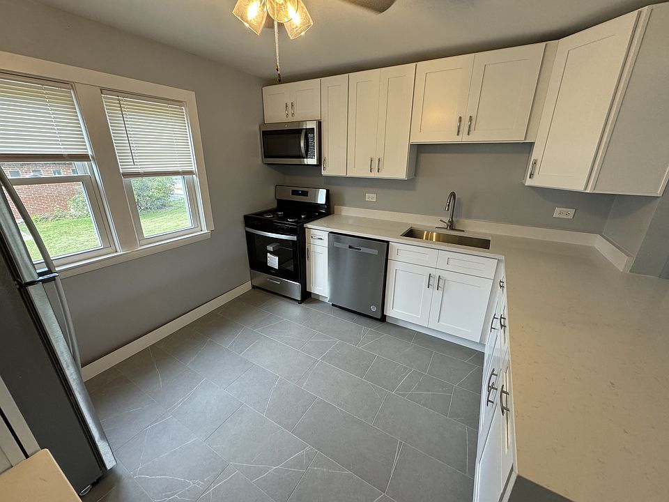 1st image of 1417 E 31st St APT 1E