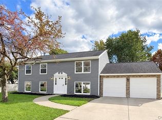 6197 Palisades Dr, Cicero, NY 13039