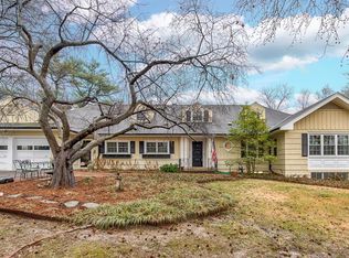 3 Clermont Ln, Saint Louis, MO 63124