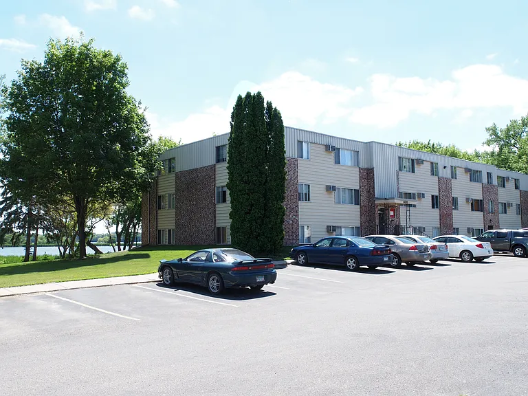 Foot Lake Apartments — Photo 5