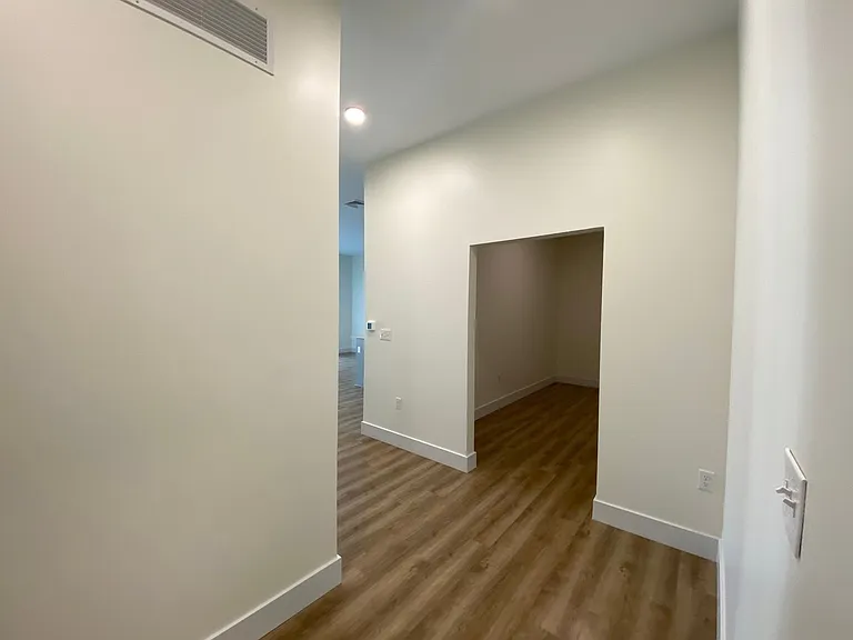 One Park Apartments — Photo 90