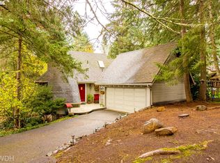 882 Foxglenn Ave, Eugene, OR 97405