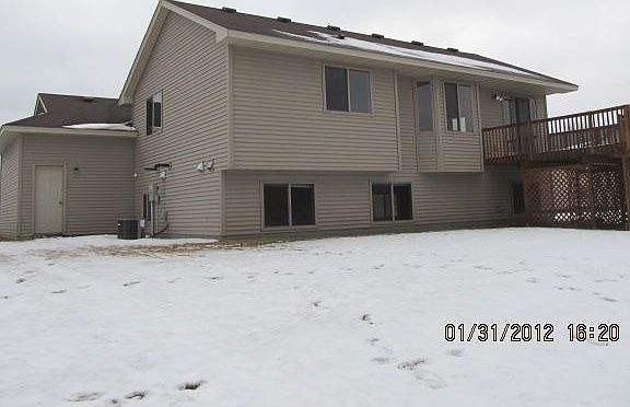 4th image of 804 Portage Ave