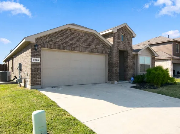 7933 Twin Forks Dr, Fort Worth, TX 76131