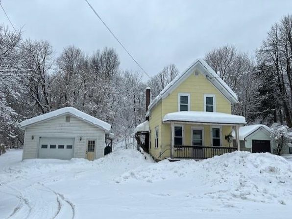 7 Church St, Edwards, NY 13635