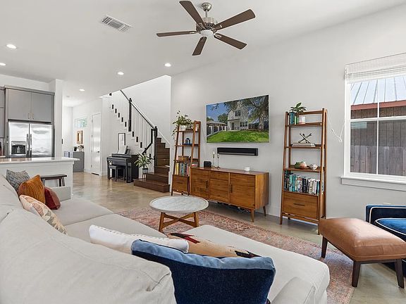 5th image of 5510 Woodrow Ave #1