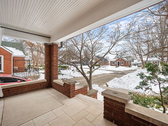 5th image of 3715 Warner Ave